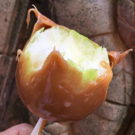 Caramel apple